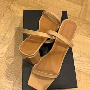 BYFAR Nude Patent leather sandals Size 39